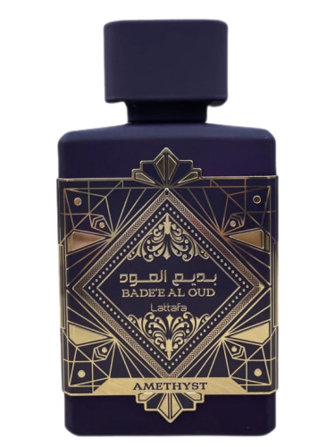 ade'e Al Oud Amethyst is a unisex fragrance